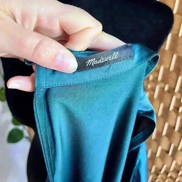 Madewell Shift Mini Dress in a Satin Dark Forrest Green - Picture 11 of 12